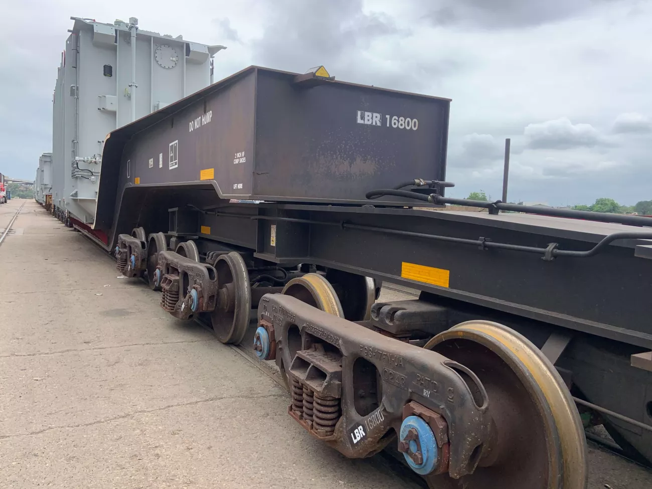 reliable rail freight from Shenzhen to France