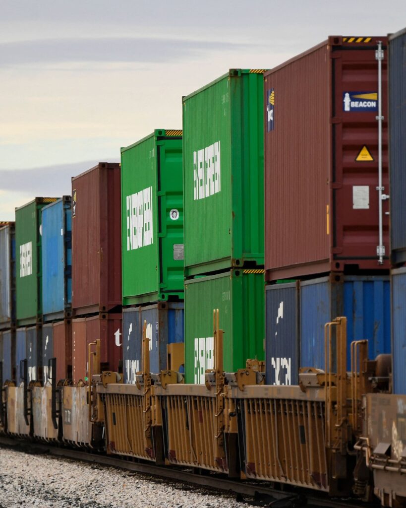 Transit time for FCL shipping from China to France explained