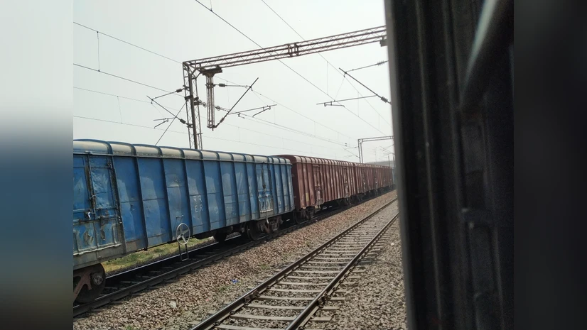 Flat Rack FCL best route for furniture from China to Italy